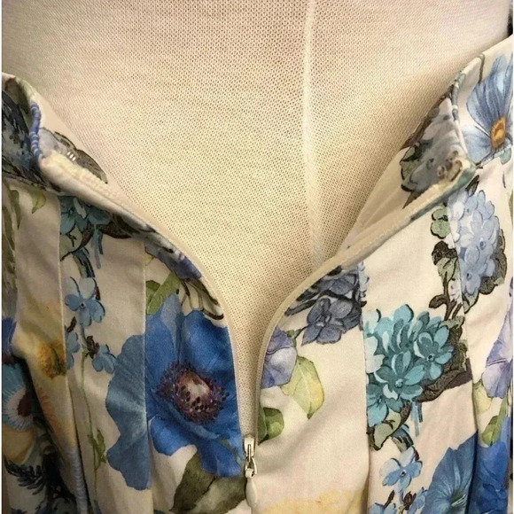 TALBOTS Floral Pleated A-Line Skirt | Size 4P - Picture 4 of 8